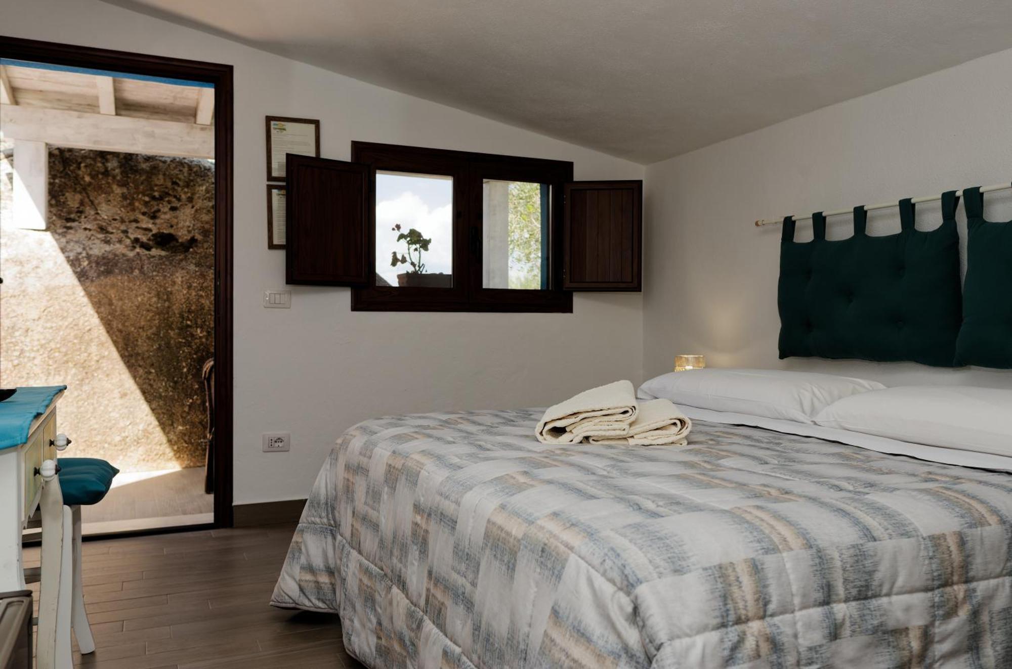 B&B Tiscali Dorgali Ngoại thất bức ảnh